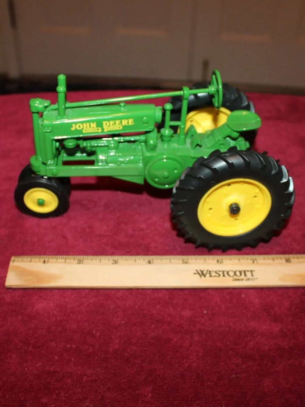 Vintage ERTL 1934 John Deere Model A 1/16 scale die-cast metal toy tractor